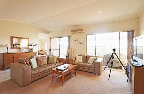 Merimbula House | Ella Bleu