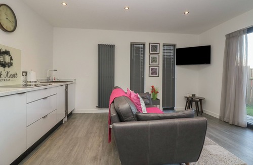 Askam and Ireleth Cottage | ELLA, romantic, character holiday cottage in Askam-In-Furness
