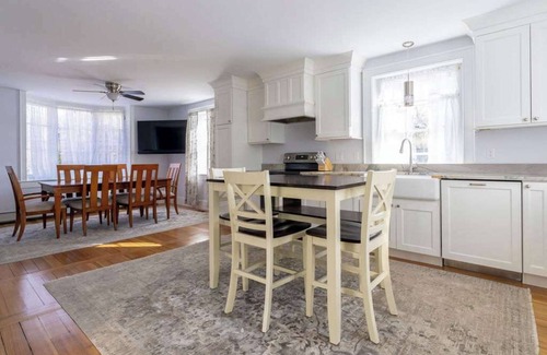 Ocean Drive Apartment | Ella's Captain Quarters