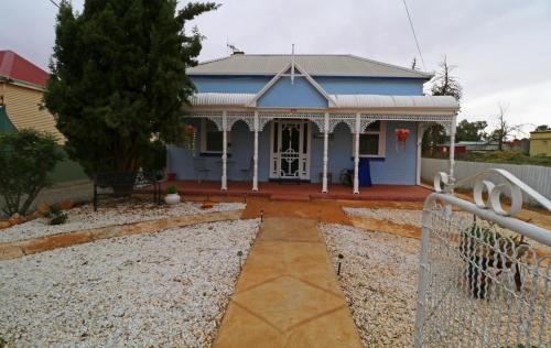 Broken Hill House | Ella's Place