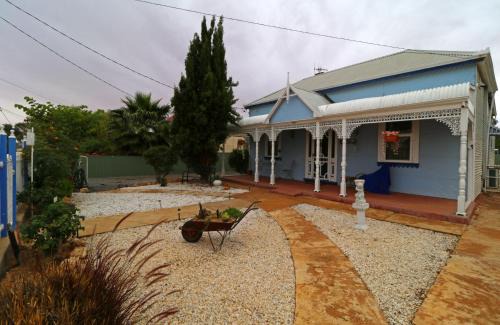 Broken Hill House | Ella's Place