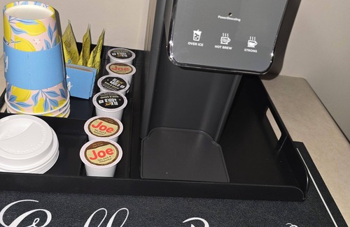 Steens House | Ella's Place is a charming 3-bedroom house with AC, WiFi in East Columbus