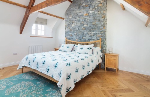 Castletown Cottage | Ellan Vannin - sleeps 5 guests in 3 bedrooms