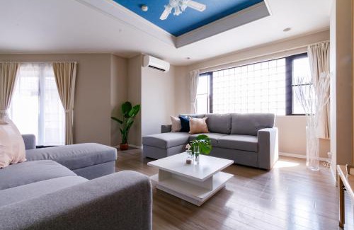 Shikitsuhigashi Apartment | ELLE Namba Villa