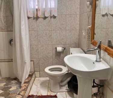 Seatons Village Apartment | Ellen Bay Cottages