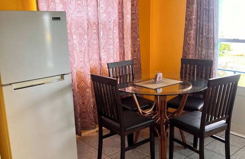 Seatons Village Apartment | Ellen Bay Cottages Offers 1 Bedroom Studios And 2 Bedroom Apartments For Rent.