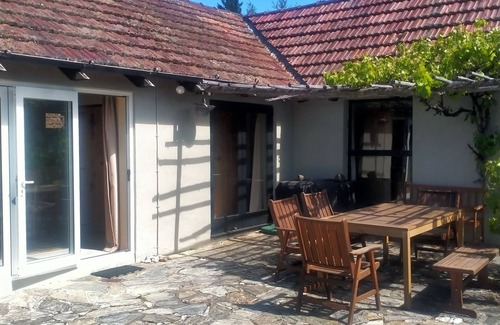 Naseby House | Ellen's House - lovely Bach in a quiet street