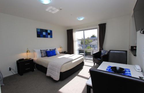 Blenheim Hotel | Ellena Court Motel