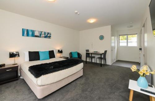 Blenheim Hotel | Ellena Court Motel