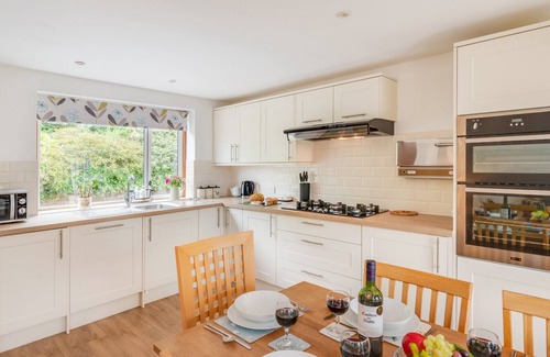Unstone House | Ellencroft - Three Bedroom House, Sleeps 6