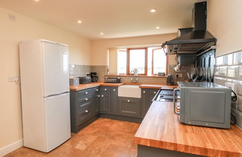 Ellenhall Cottage | ELLENHALL FARM COTTAGE, pet friendly, with open fire in Eccleshall