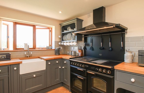 Ellenhall Cottage | ELLENHALL FARM COTTAGE, pet friendly, with open fire in Eccleshall