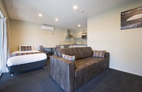 Greenlane - Ellerslie Hotel | Ellerslie Palms Motel