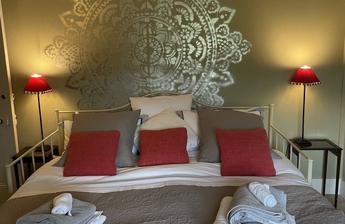 Castle Cary Bed & Breakfast | Ellesmere House