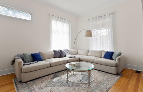 Seguin House | Ellie Marie House LITE