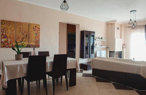 Edessa Apartment | Ellie's Hospitality