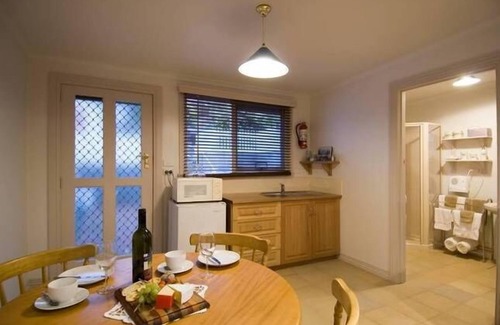 Stanley Apartment | Ellie's Studio Apartment, Stanley