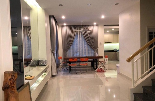 Ruessei Kaev Villa | Ellienett Spot