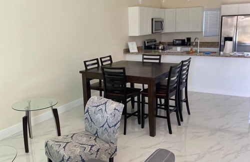 Freeport Apartment | Ellies Place