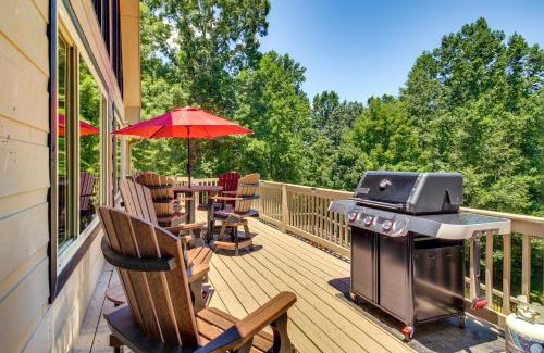 East Ellijay House | Ellijay Cabin with Hot Tub and Mountain Views