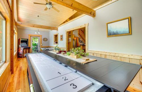 East Ellijay House | Ellijay Cabin with Hot Tub and Mountain Views