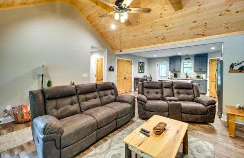 Ellijay House | Ellijay Retreat with Access to Community Pools!