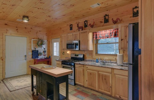 Ellijay Cottage | Ellijay River Cottage Star5vacations
