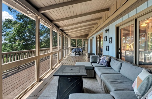 Walnut Mountain Cabin | Ellijay Walnut Mountain Cabin - Hot Tub, Fire Table, Pet Friendly and Views