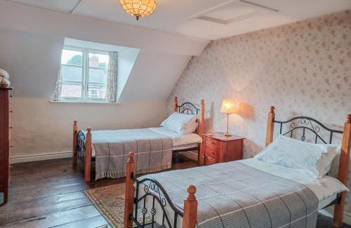 Cleobury Mortimer House | Ellinor House