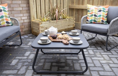 Cheltenham Apartment | Elliot Oliver - Exquisite 2 Bedroom Apartment With Garden, Parking & EV Charger