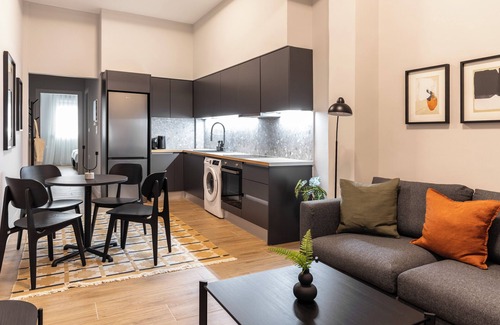 Petralona Apartment | Elliot Petralona, Athens