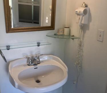 Niagara Falls Bed & Breakfast | Ellis House Bed & Breakfast