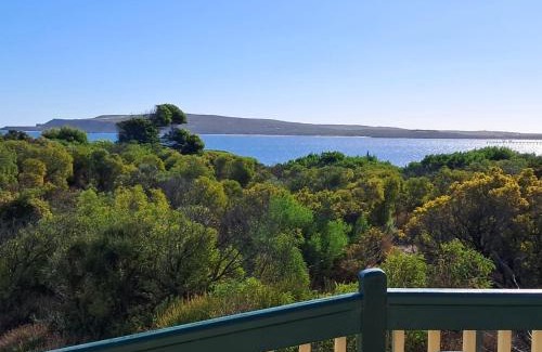 Ward Resort | Elliston Waterloo Bay Tourist Park