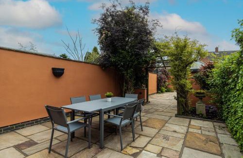 Coalville House | Ellistown Retreat