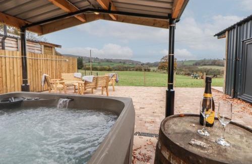 Ruthin House | Elliw