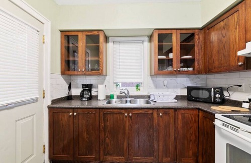 East Windsor House | Ellrose · Walk to Riverside?Fully Equipped 3Bed East Windsor