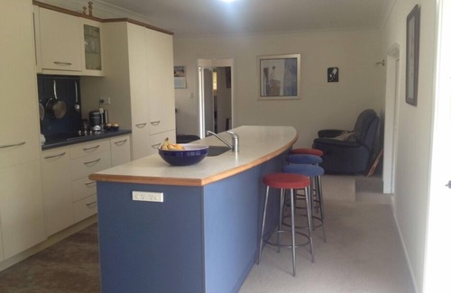 Dyerville House | ELLSTONE farm,4km from Mba, mountain views,private,spa.Wifi.(linen extra fee)
