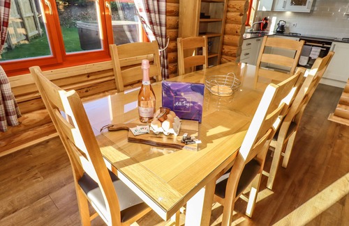 Castle Bytham Cottage | Elm Lodge