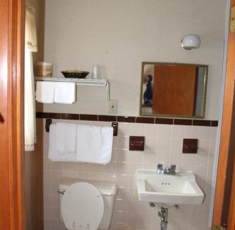 Westfield Hotel | Elm Motel