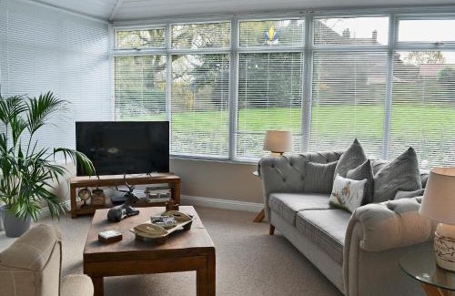 Potter Brompton House | Elm Tree Cottage