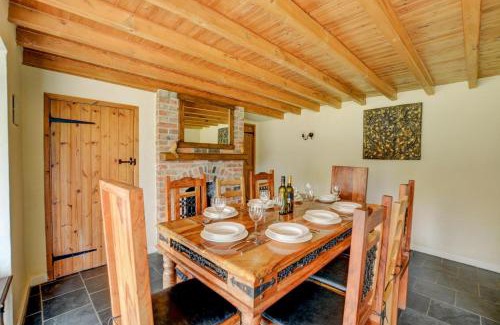 Holme House | Elma Cottage