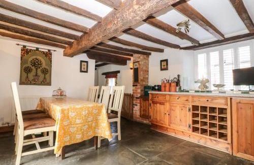 Quedgeley House | Elmhurst Cottage