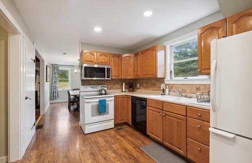 Morrisville House | Elmore Meadows: 3 br, peaceful country setting, wood stove, a/c, firepit!