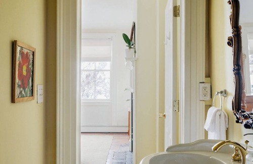 Stone Ridge Hotel | Elmrock Inn