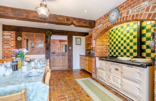 Wangford House | Elms Barn - Six Bedroom House, Sleeps 12