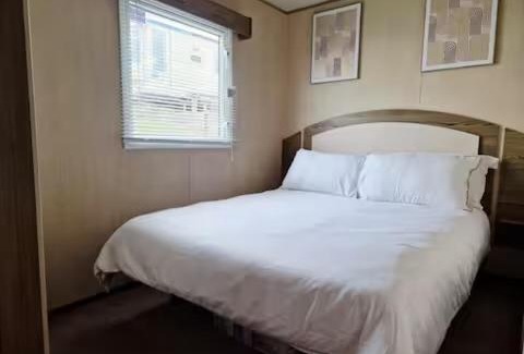 Exmouth Resort | Elms Caravan with sea views at Devon Cliffs