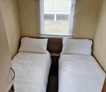 Exmouth Resort | Elms Caravan with sea views at Devon Cliffs