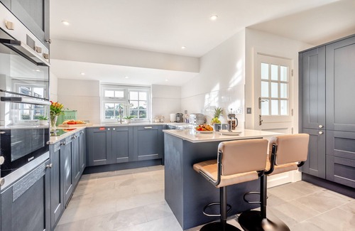 St Merryn House | Elmwood Cottage - Four Bedroom House, Sleeps 8