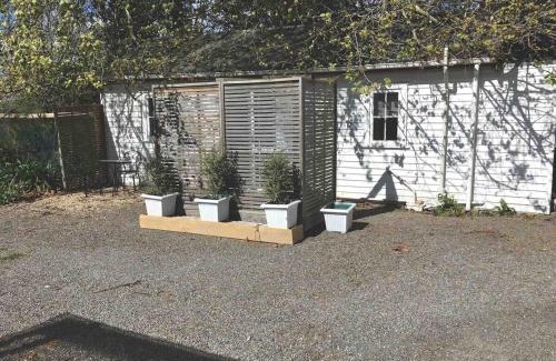 Greytown House | Elmwood Studio 143 Papawai Rd A quiet place just out of town