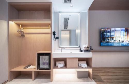 Zhongyuan District Hotel | Elong Hotel City Hall Branch
